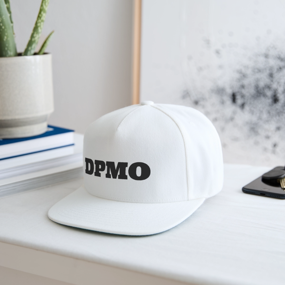 Snapback Baseball Cap DPMO - white