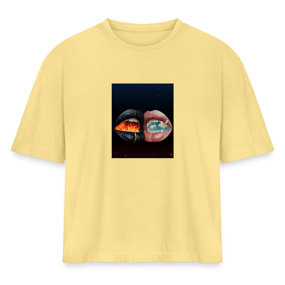 Women's Heavyweight Cropped T-Shirt kiss of life kiss of fire - washed yellow