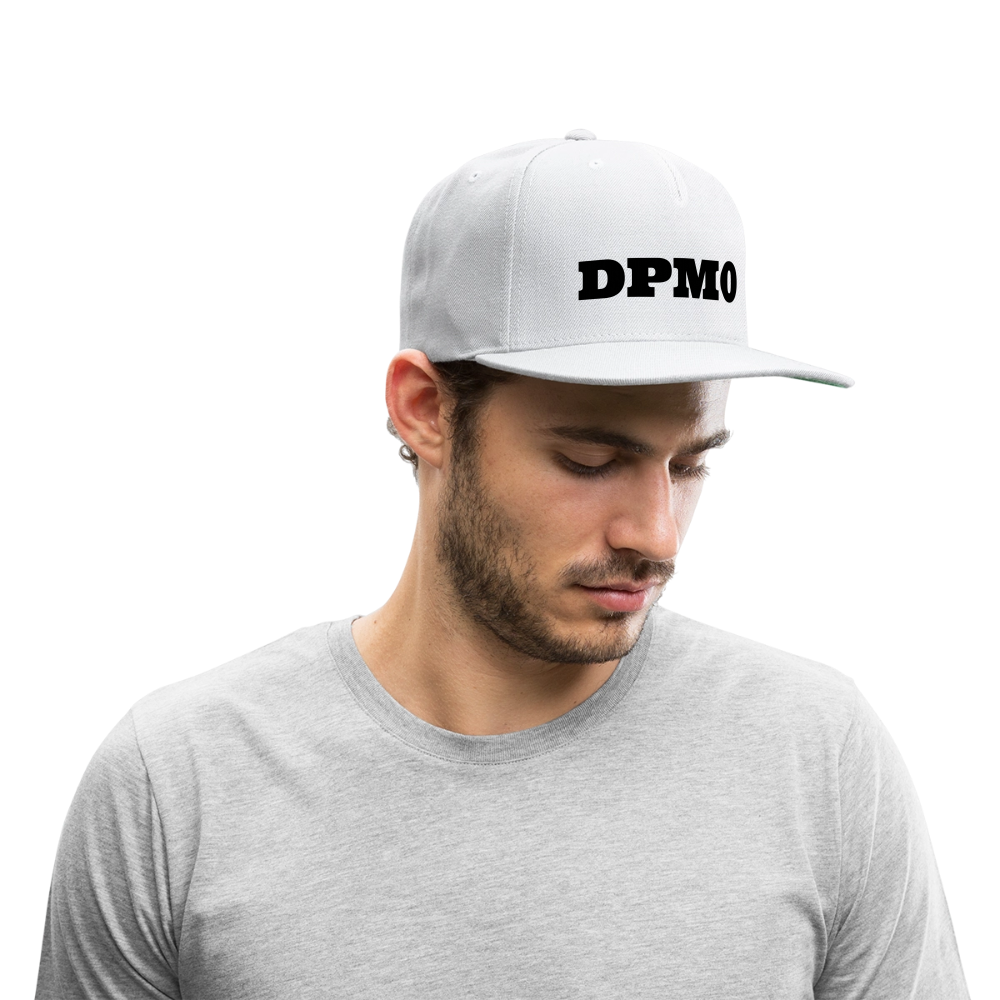 Snapback Baseball Cap DPMO - white